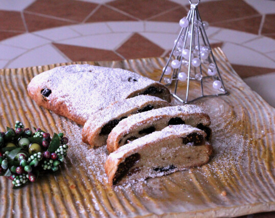 12/1(月)　フルーツたっぷりのシュトーレンでクリスマスを祝おう！