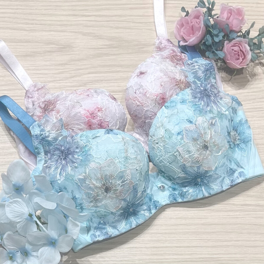 フィット感大絶賛*.+゚新色入荷🌸🦋.*˚